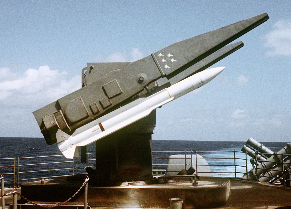 RIM-66-Standard-Missile-002.jpg