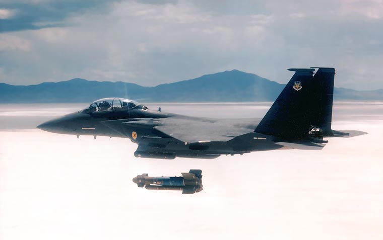 F-15E-AGM-130.jpg