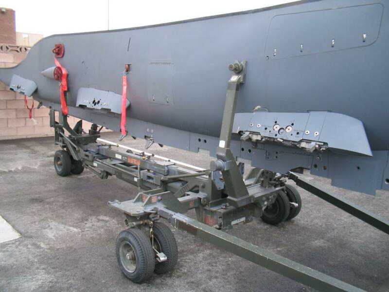 F-15_Fuel_Tank_Cart_Middle_op_800x600.jpg