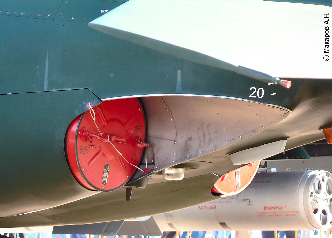 yak-130_31_of_34.jpg