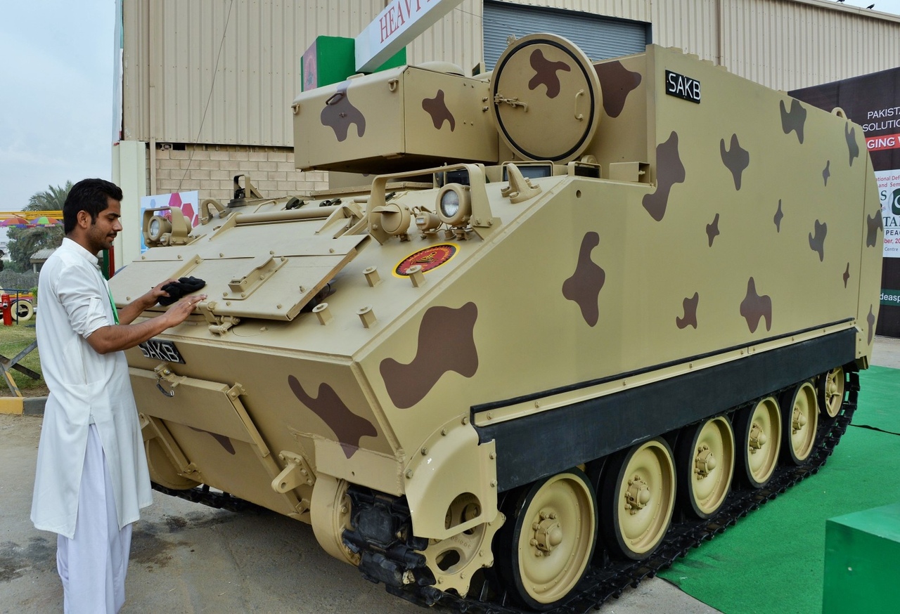 FA8mKRTBoes.jpg