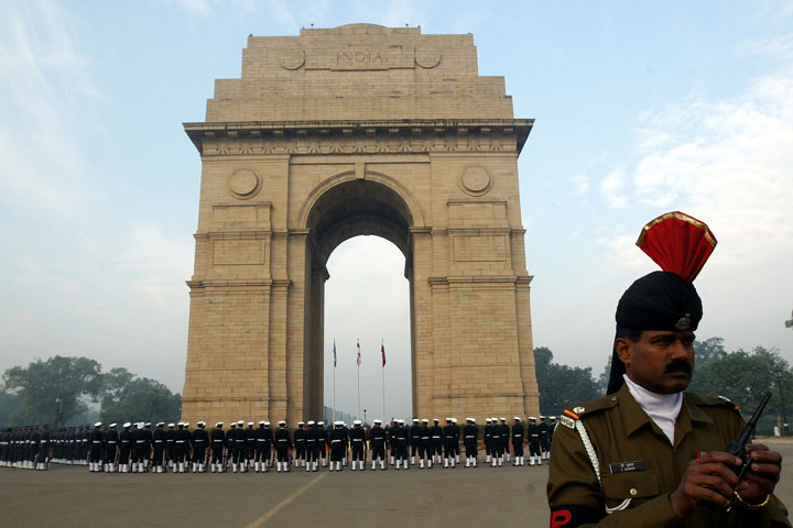 100325_india21_delhi.jpg