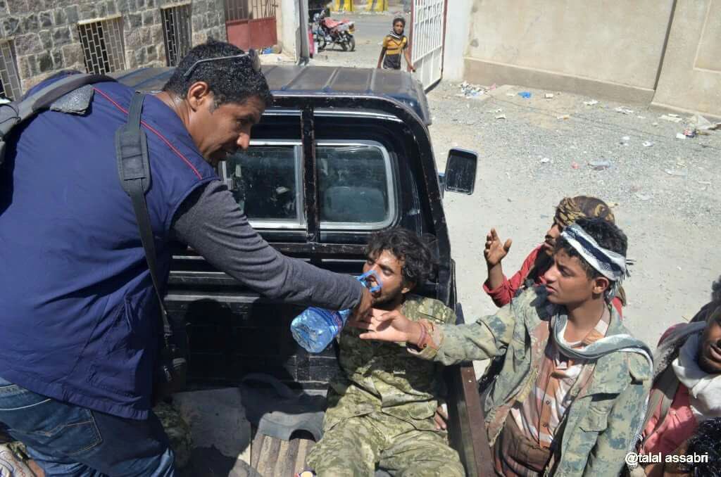 CdRro_2WoAEGaDB.jpg
