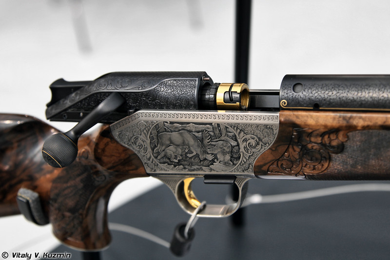 ArmsAndHunting2012-37-L.jpg