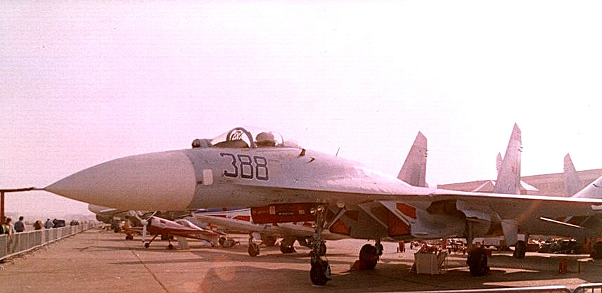 ru_aircraft_su27_05.jpg