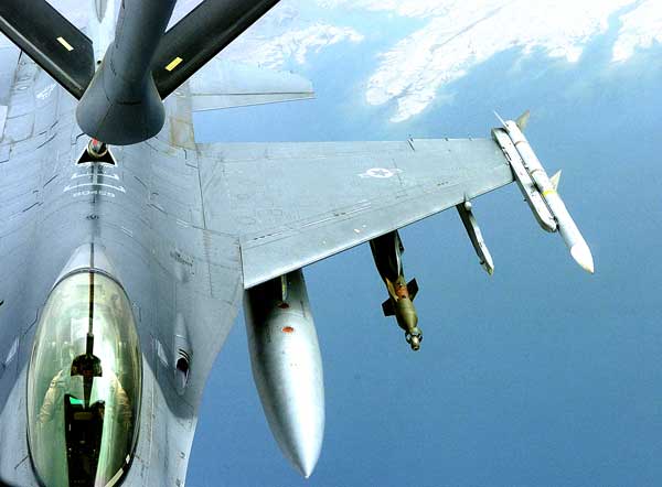 f-16-refueling.jpg