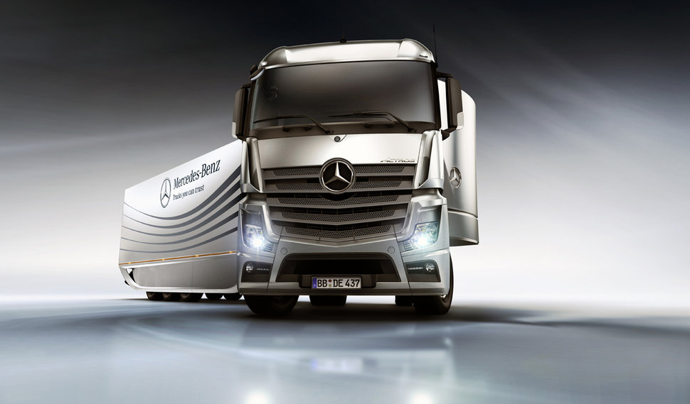 mercedes-benz-truck-remorque-concept-l-10370.jpeg