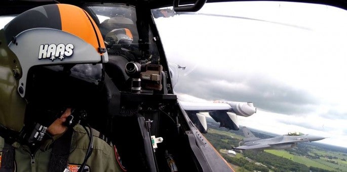 Selfie-with-Apache-F-16-685x341.jpg