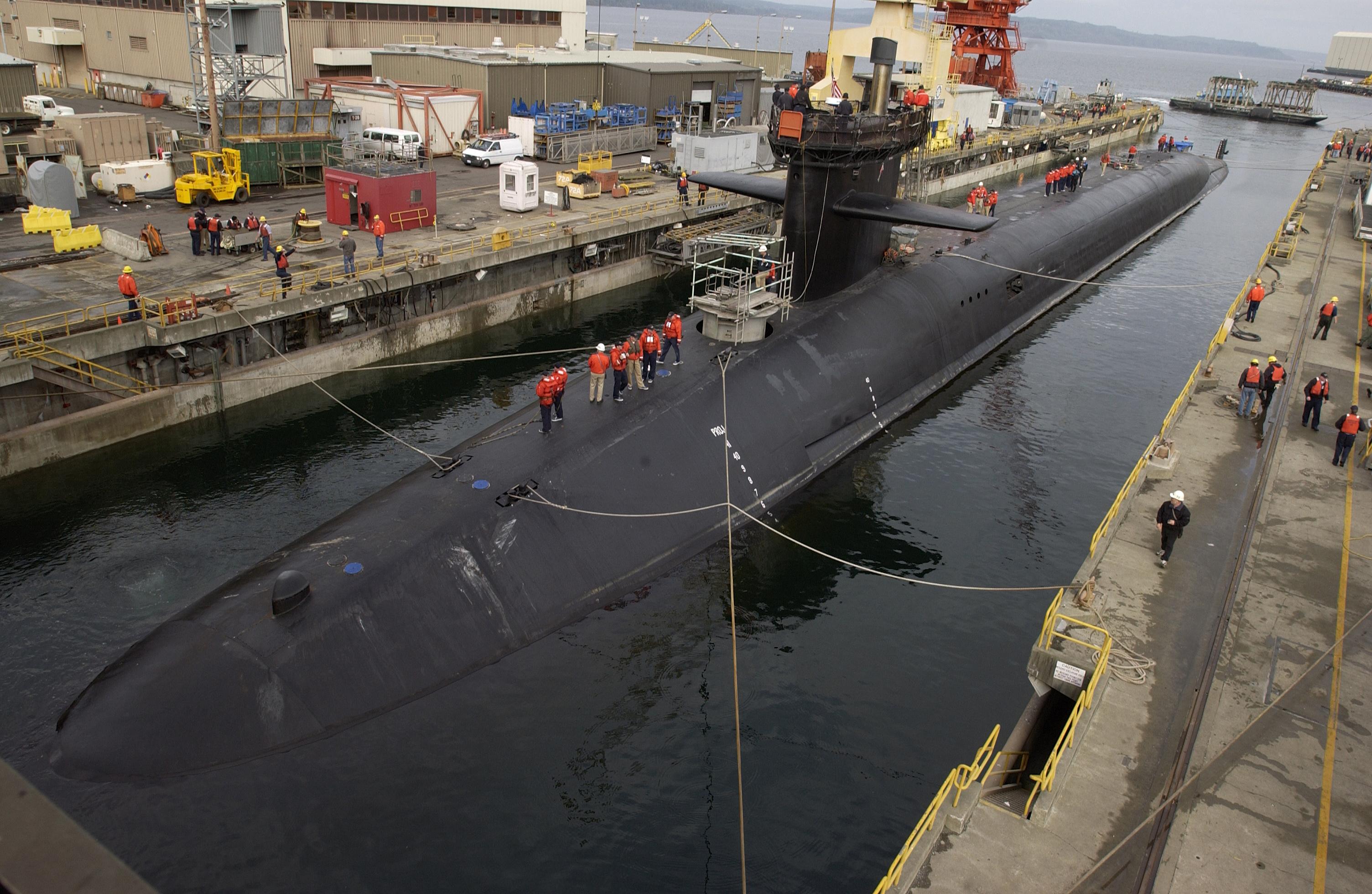 USS_Michigan_%28SSBN-727%29.jpg