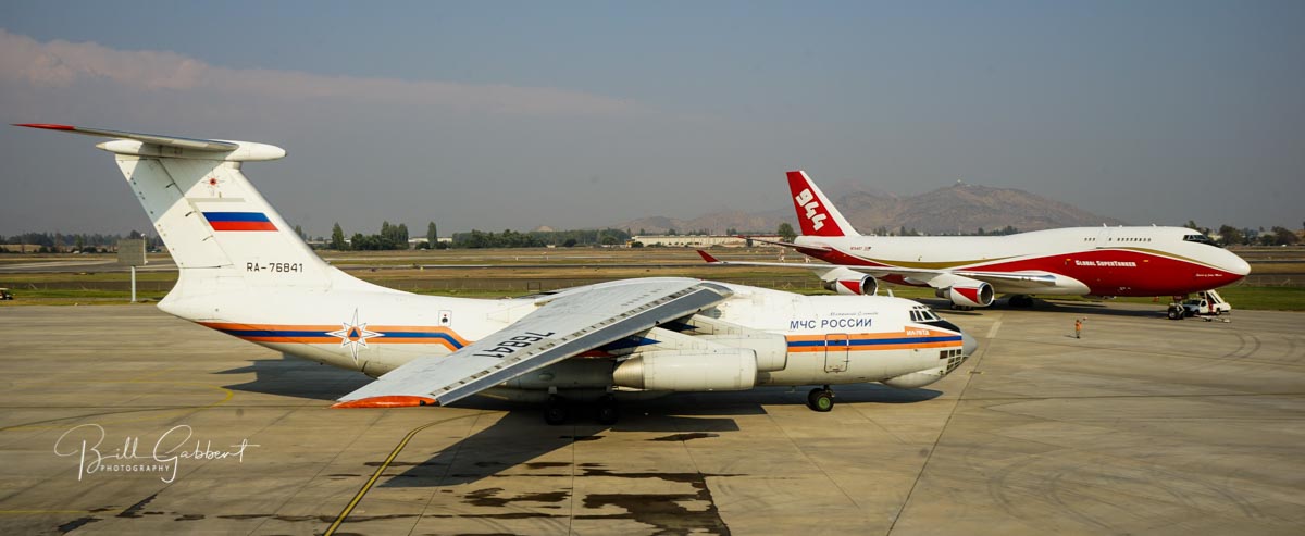 IL-76and747_Santiago.jpg