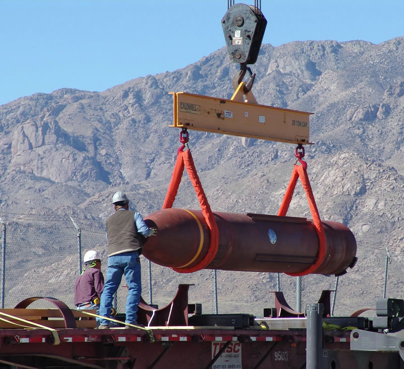 ORD_Massive_Ordnance_Penetrator_Boeing_Load_lg.jpg