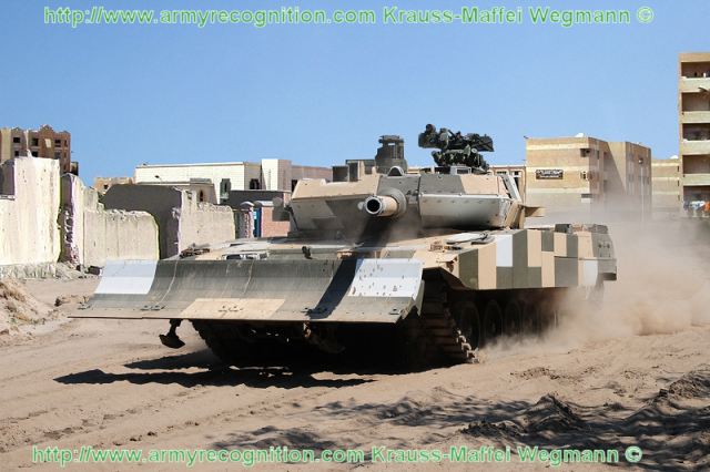 Leopard_2A7_%2B_main_battle_tank_urban_operation_Krauss-Maffei_Wegmann_Germany_German_army_640.jpg