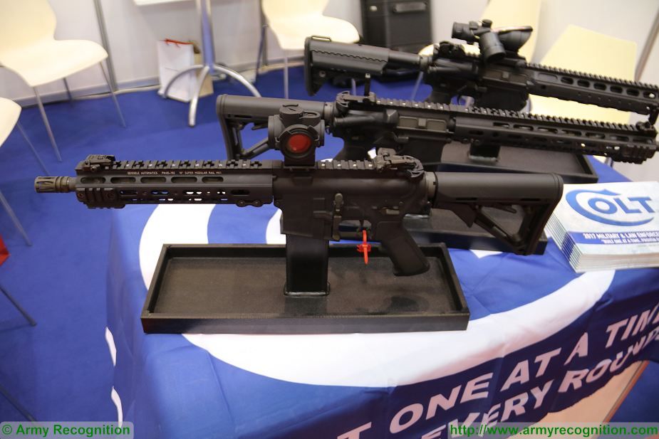 Colt_introduces_its_new-M5_5-56mm_enhanced_carbine_at_BIDEC_2017_first_edition_of_Bahrain_defense_Exhibition_925_001.jpg