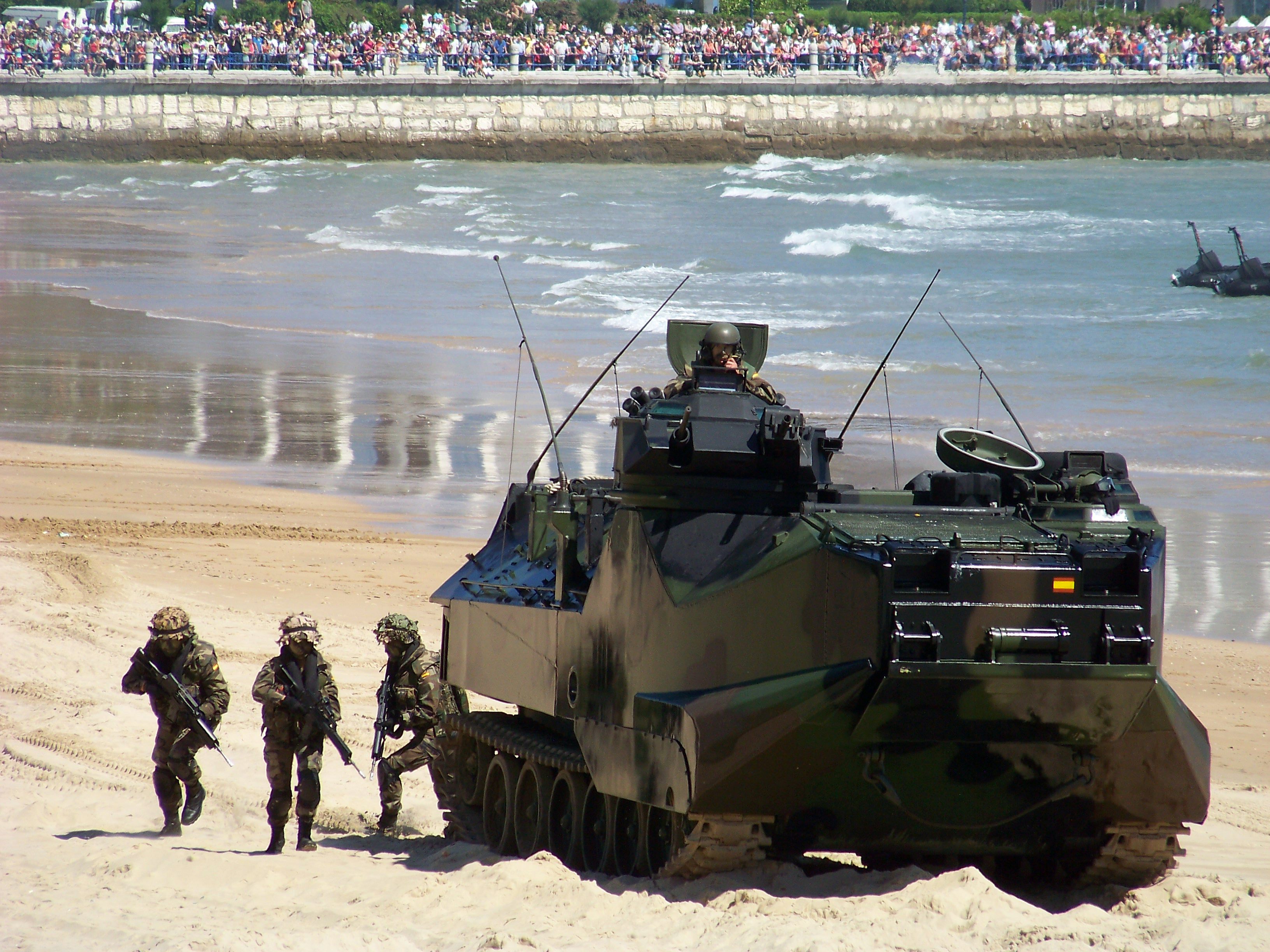 AAV-7_en_Santander2.JPG