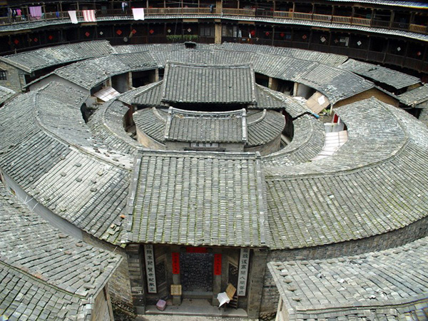 070330-wenhua-zhuwu-tulou-2.jpg