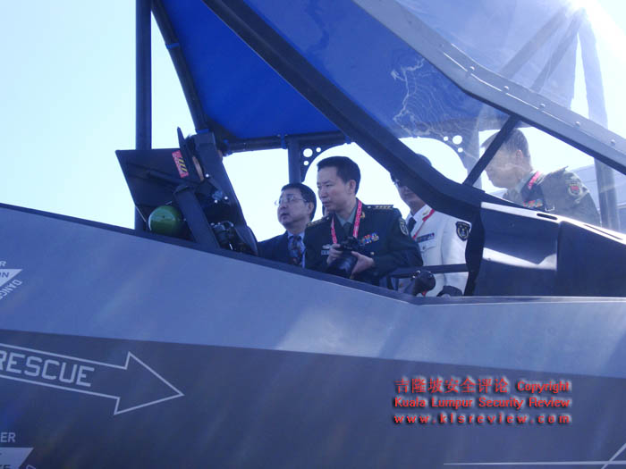 f35_cockpit_06-jpg.149868