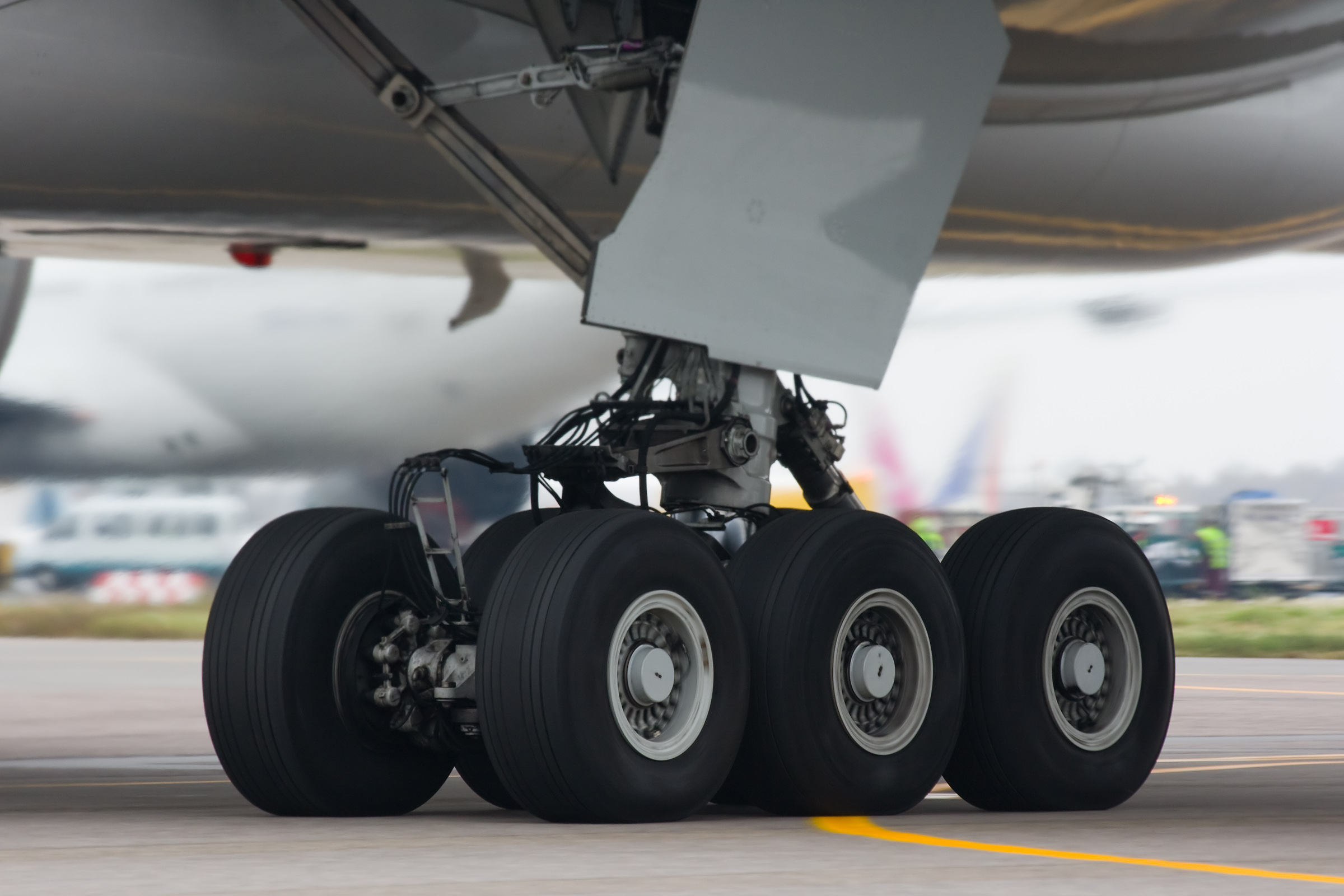 Boeing-777-300_chassis_.jpg