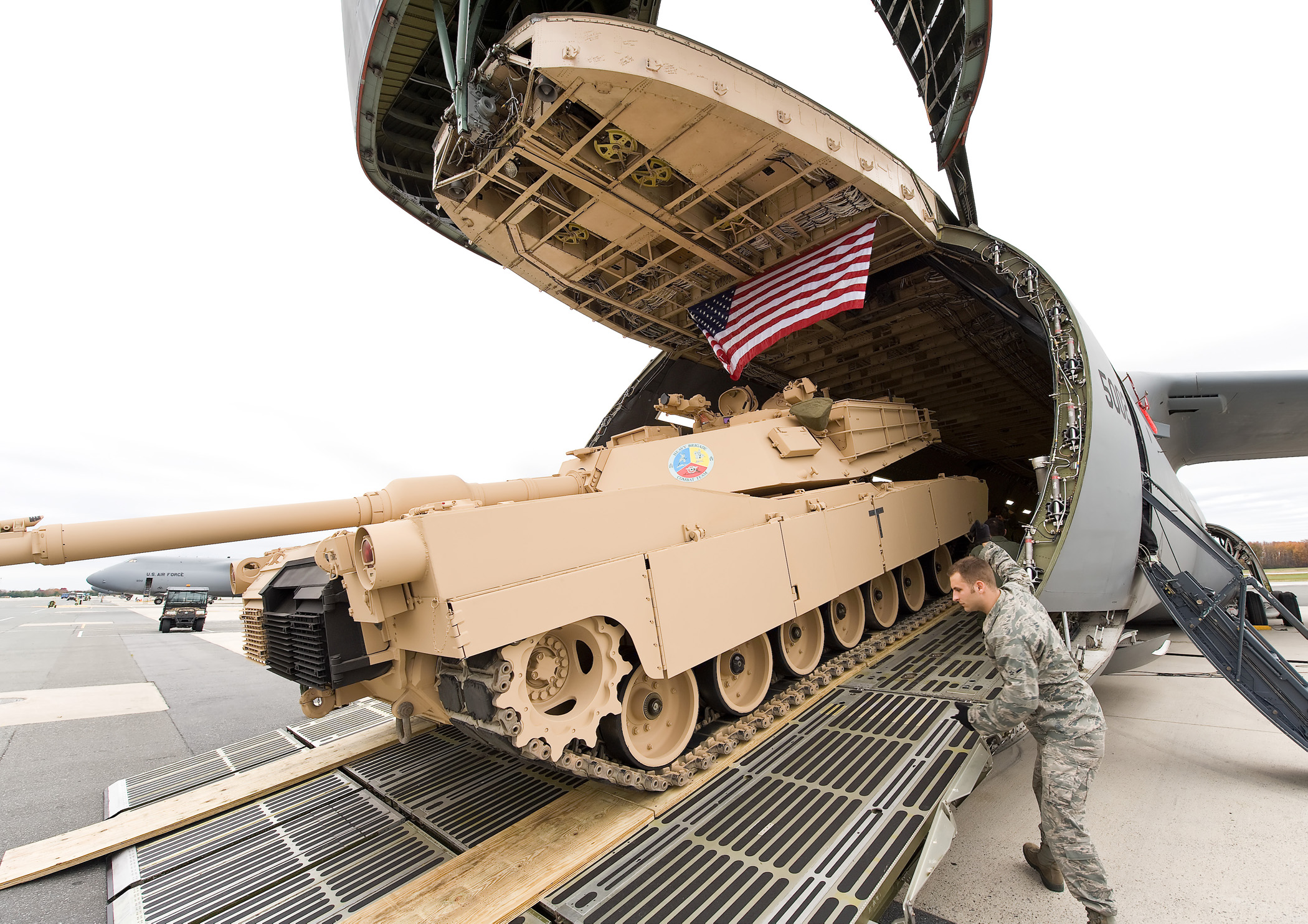 M1_Abrams_loaded_on_a_C-5_Galaxy.jpg