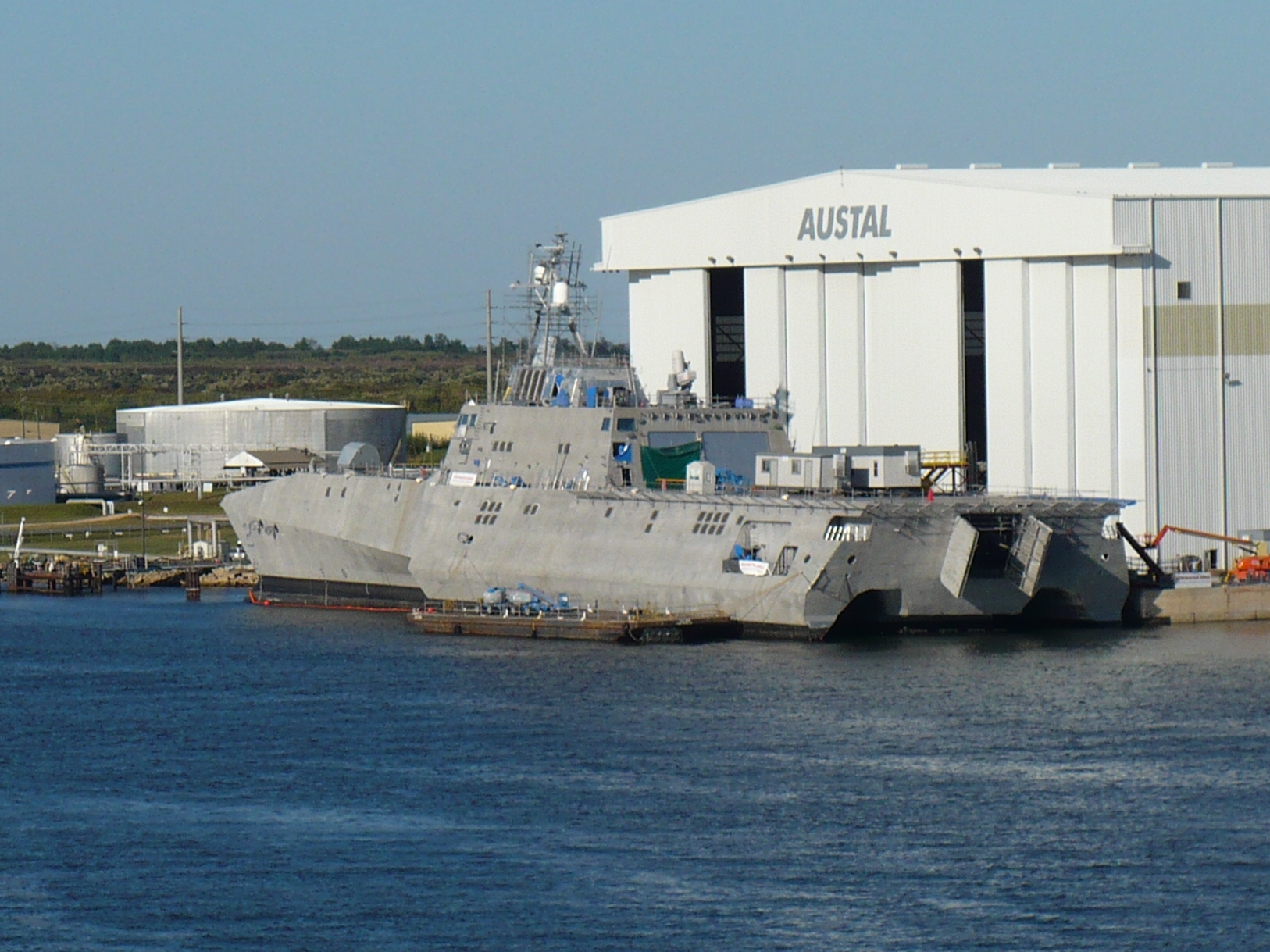 USS_Independence_(LCS-2).jpg