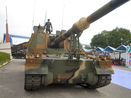 K9_thunder_self-propelled_howitzer_155_MM_South_Korea_South_Korean_Army_006.jpg