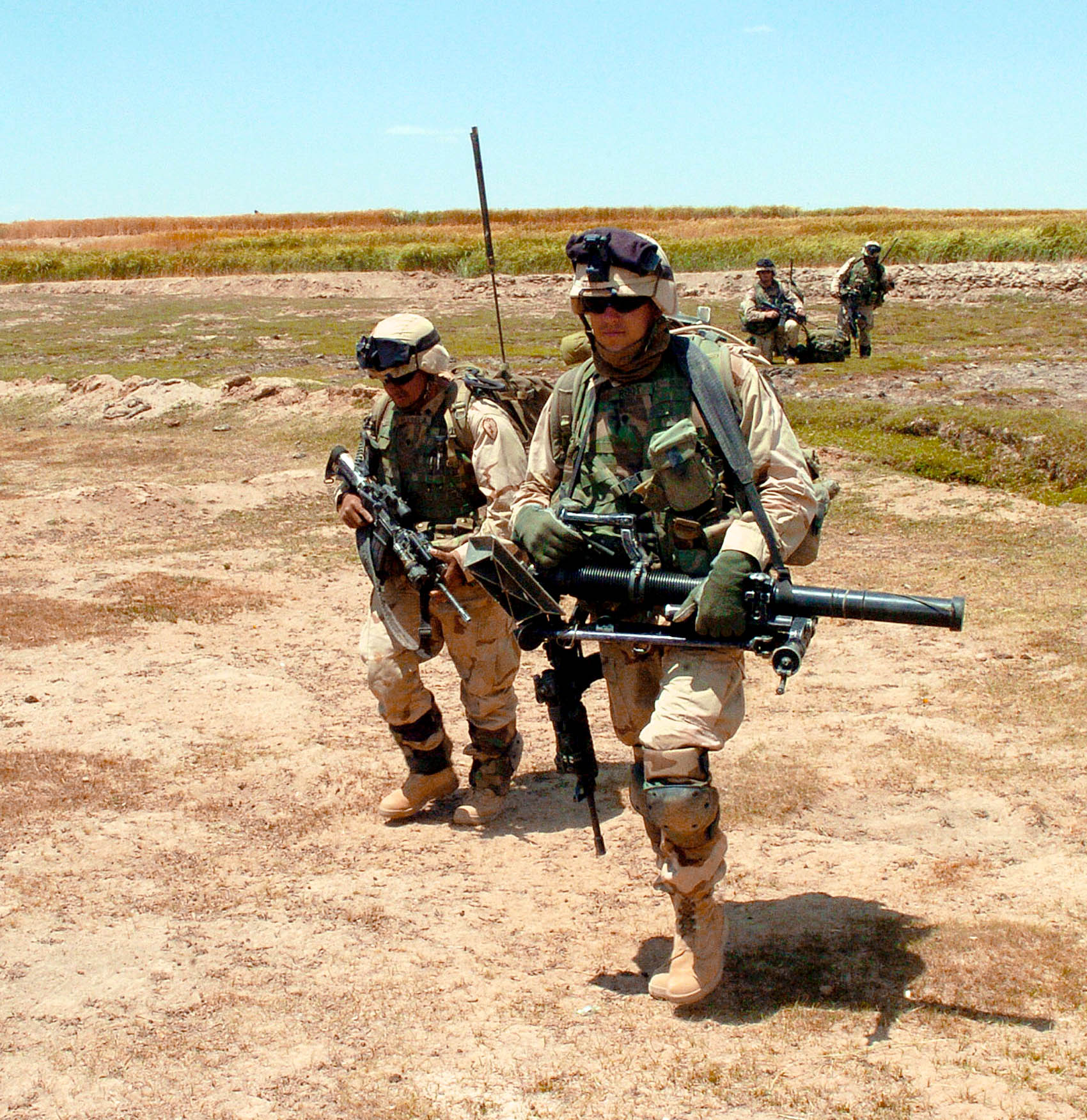 Carrying_M224.jpg