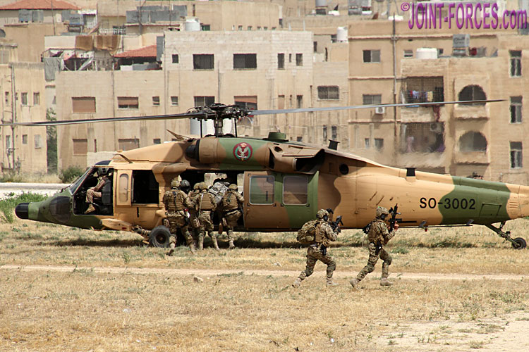 www.joint-forces.com