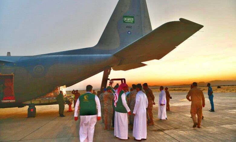 وصول أولى طلائع الجسر الجوي السعودي لمساعدة الشعب السوداني