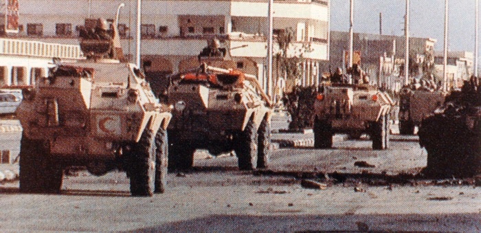 Saudi_V-150%20Commando%20%28b%29.jpg