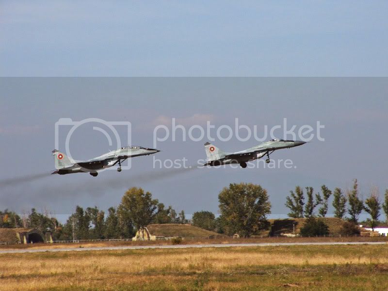 mig29x2takeoffoq8.jpg