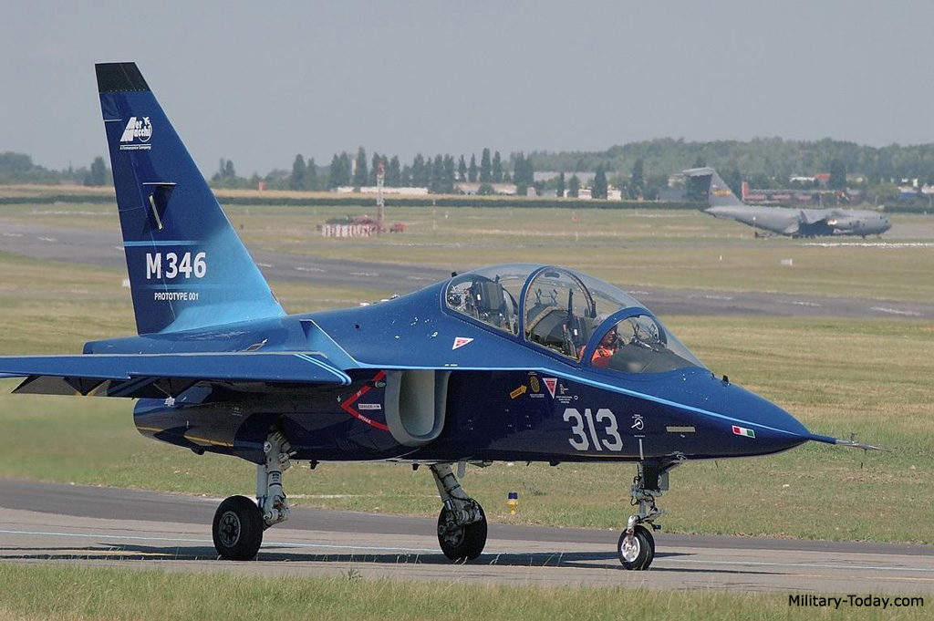 aermacchi_m346_master_l1.jpg