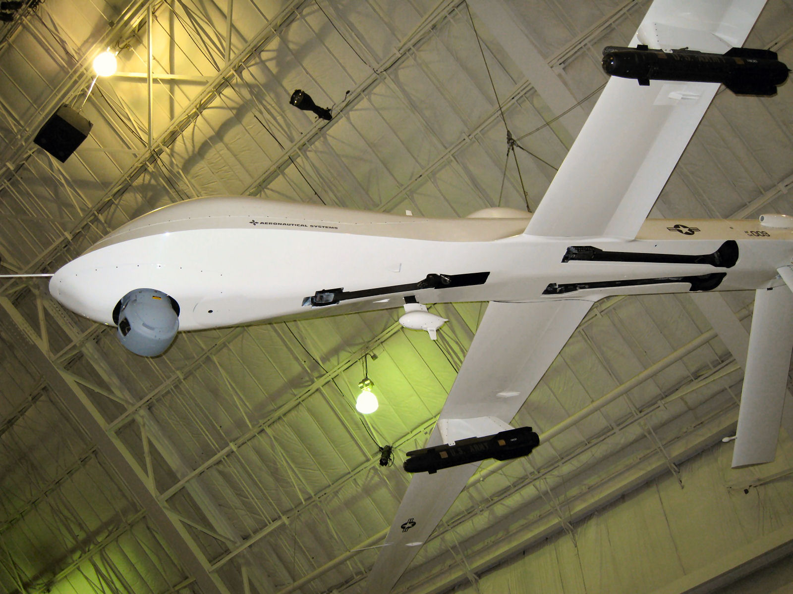 rq-1k_predator_2_of_8.jpg