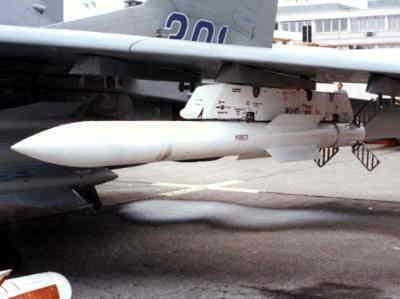 ORD_AA-12_R-77-RVV-AE_on_MiG-29_lg.jpg