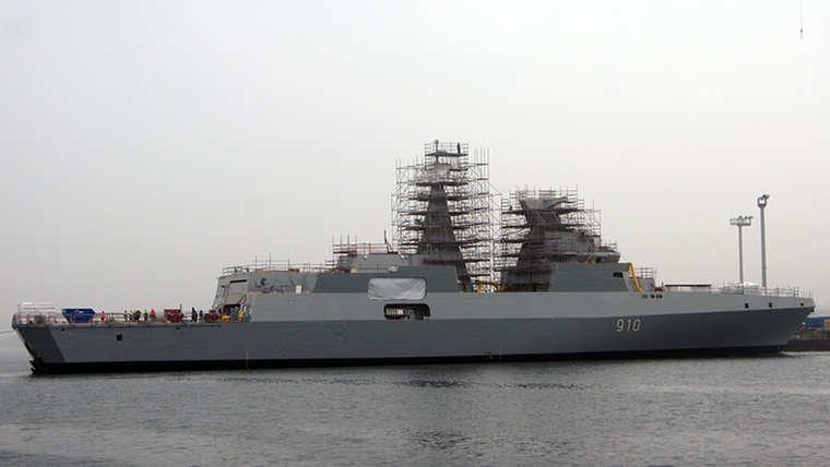 marineschiff118_v-vierspaltig.jpg