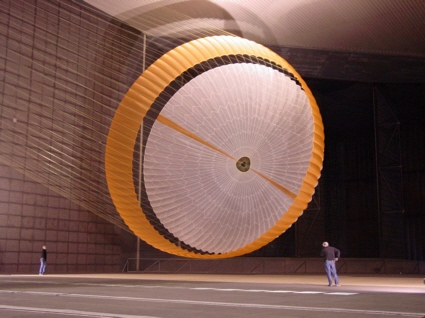 2007-12-26-nasa-mars-parachute.jpg