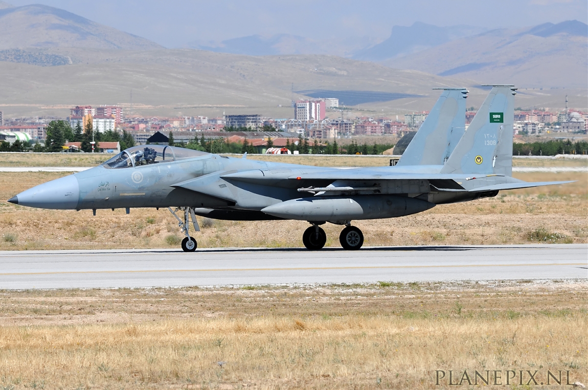 normal_2_F-15C_Eagle_Saudi_Arabia_Air_Force_1308.jpg