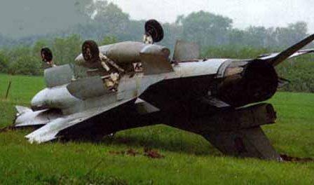 f16crash.jpg