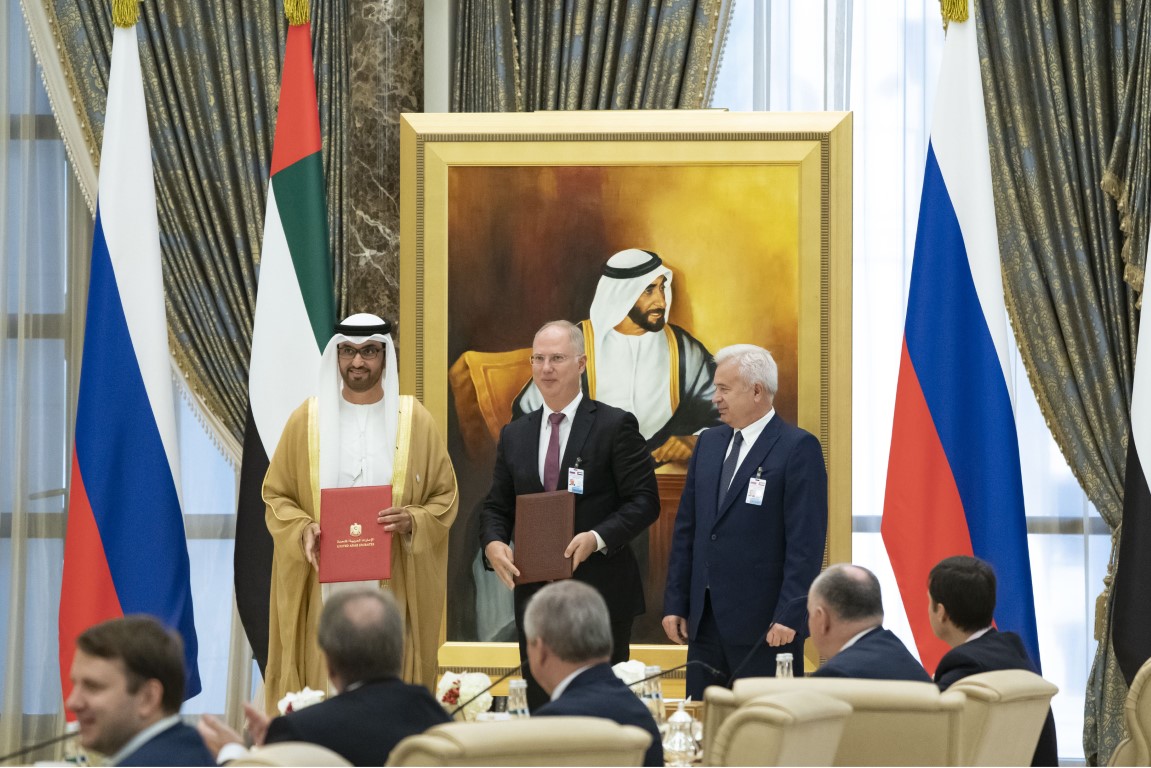 محمد بن زايد و الرئيس الروسي يشهدان تبادل إتفاقيات ومذكرات تفاهم بين البلدين