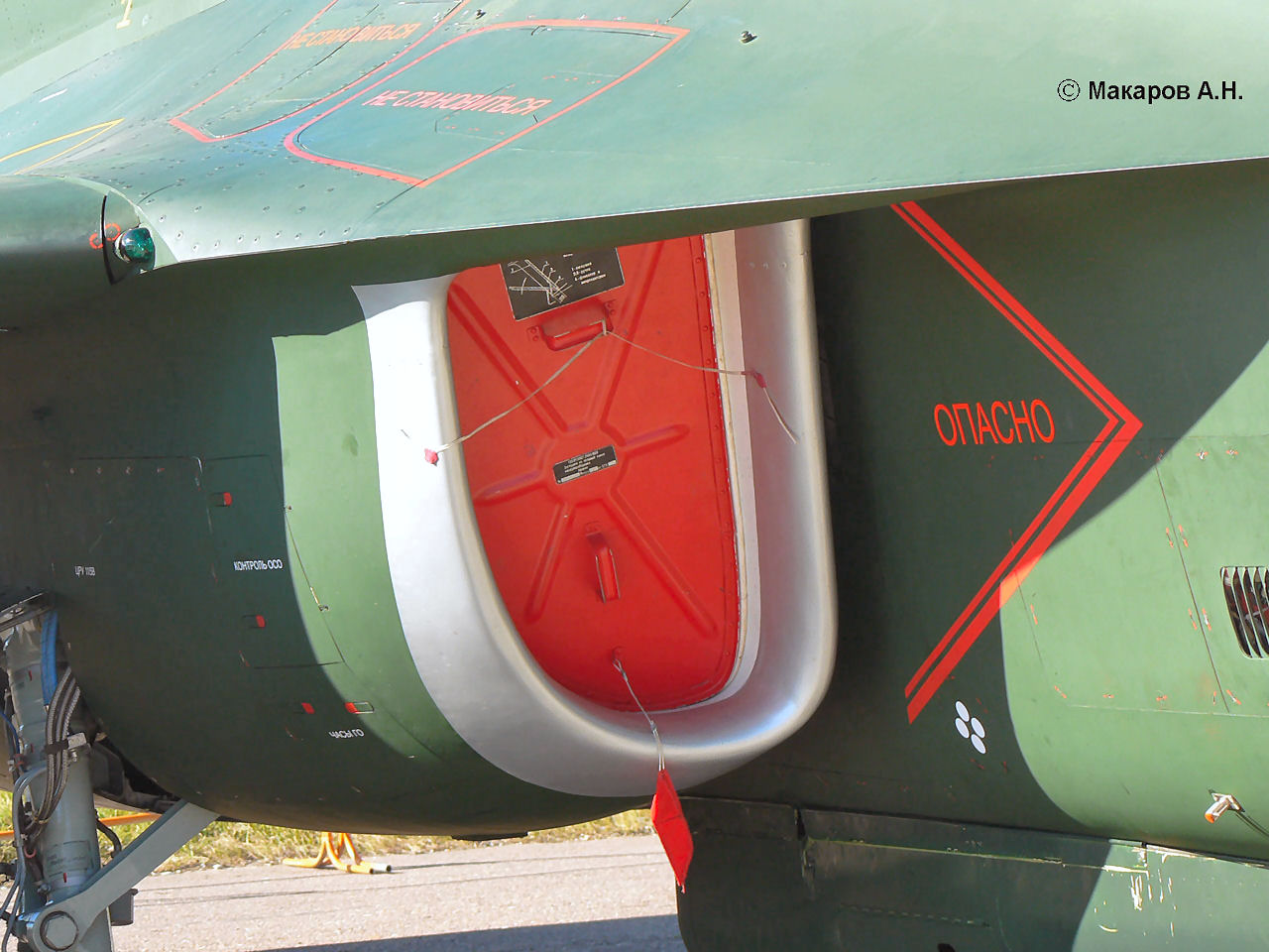 yak-130_16_of_34.jpg