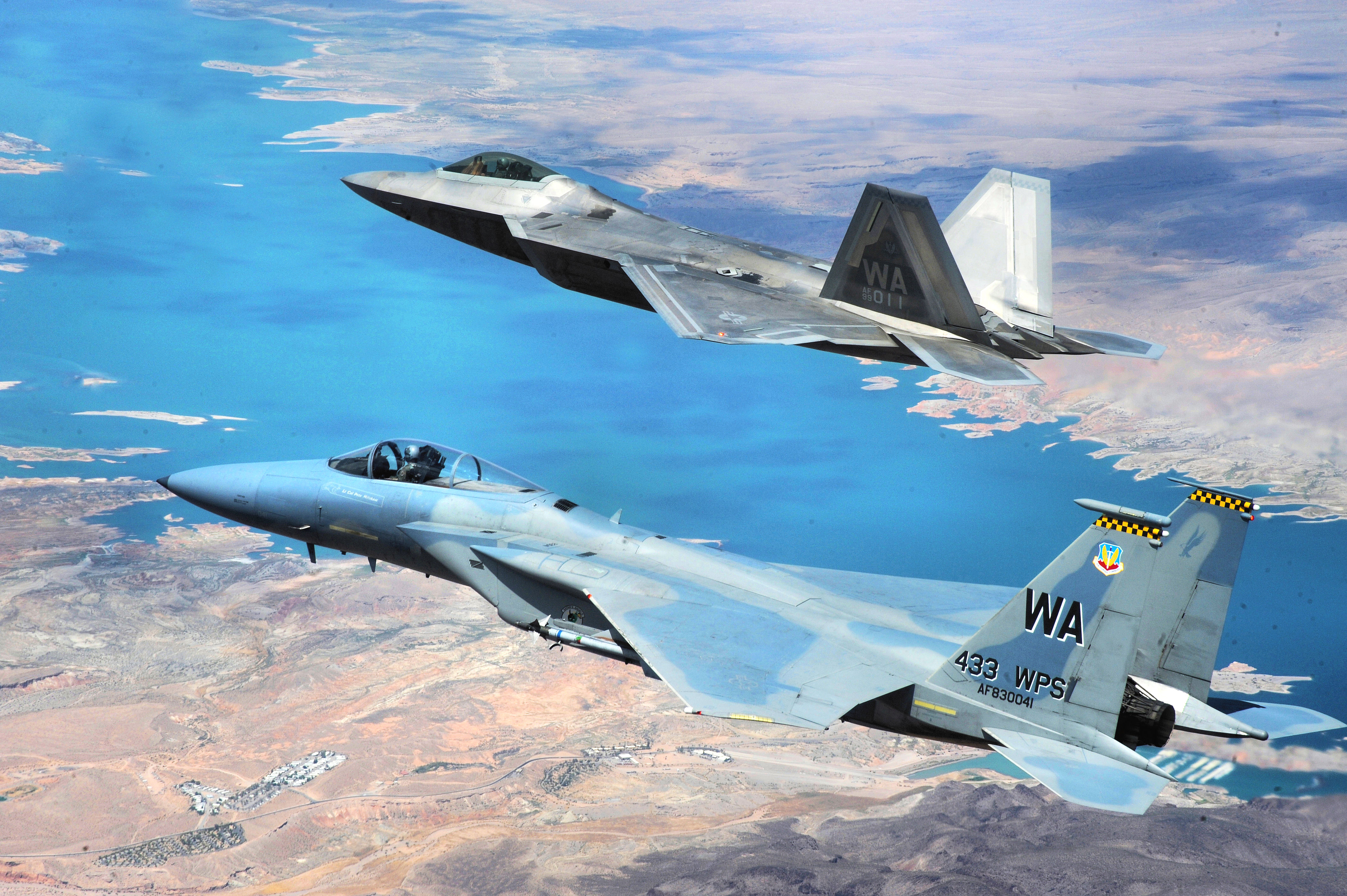 433d_Weapons_Squadron_-_F-15_F-22_-_2.jpg