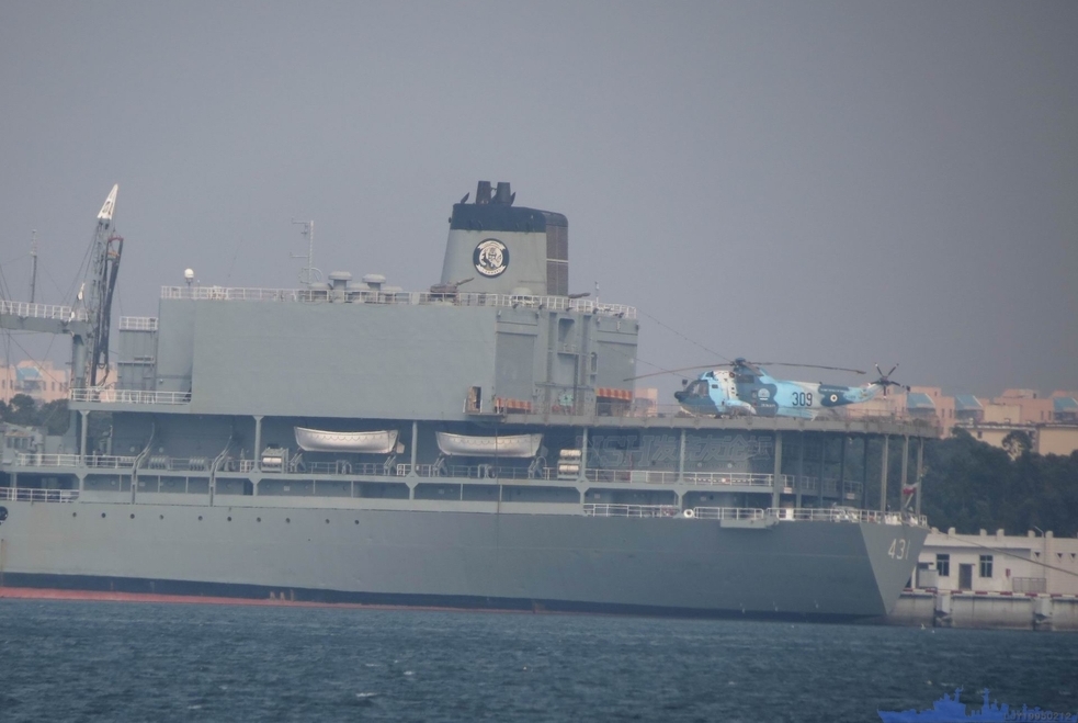 Iran+Navy+ships+IRINS+Sabalan+%252873%2529+frigate+and+IRINS+Kharg+%2528431%2529+replenishment+ship+of+the+24th+Fleet+task+force+today+left+the+Chinese+port+city+of+Zhangjiagang%252C+heading+StraitMalacca+.jpg