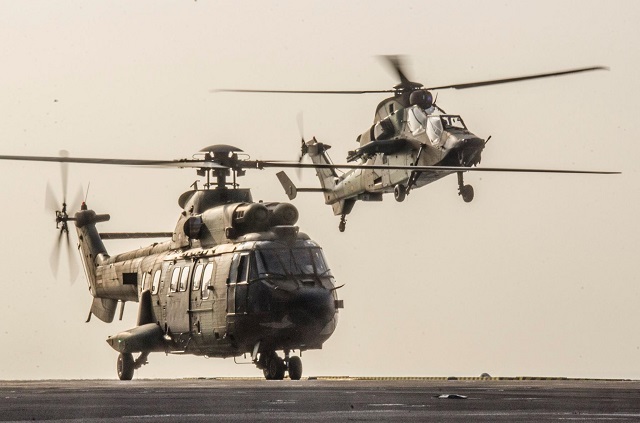 Spanish_Army_Helicopters_French_Navy_LHD_4.jpg