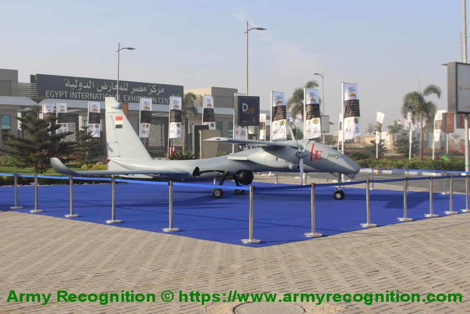 Egyptian_Armed_Forces_unveils_Yabhon_United_40_UAV1.jpg