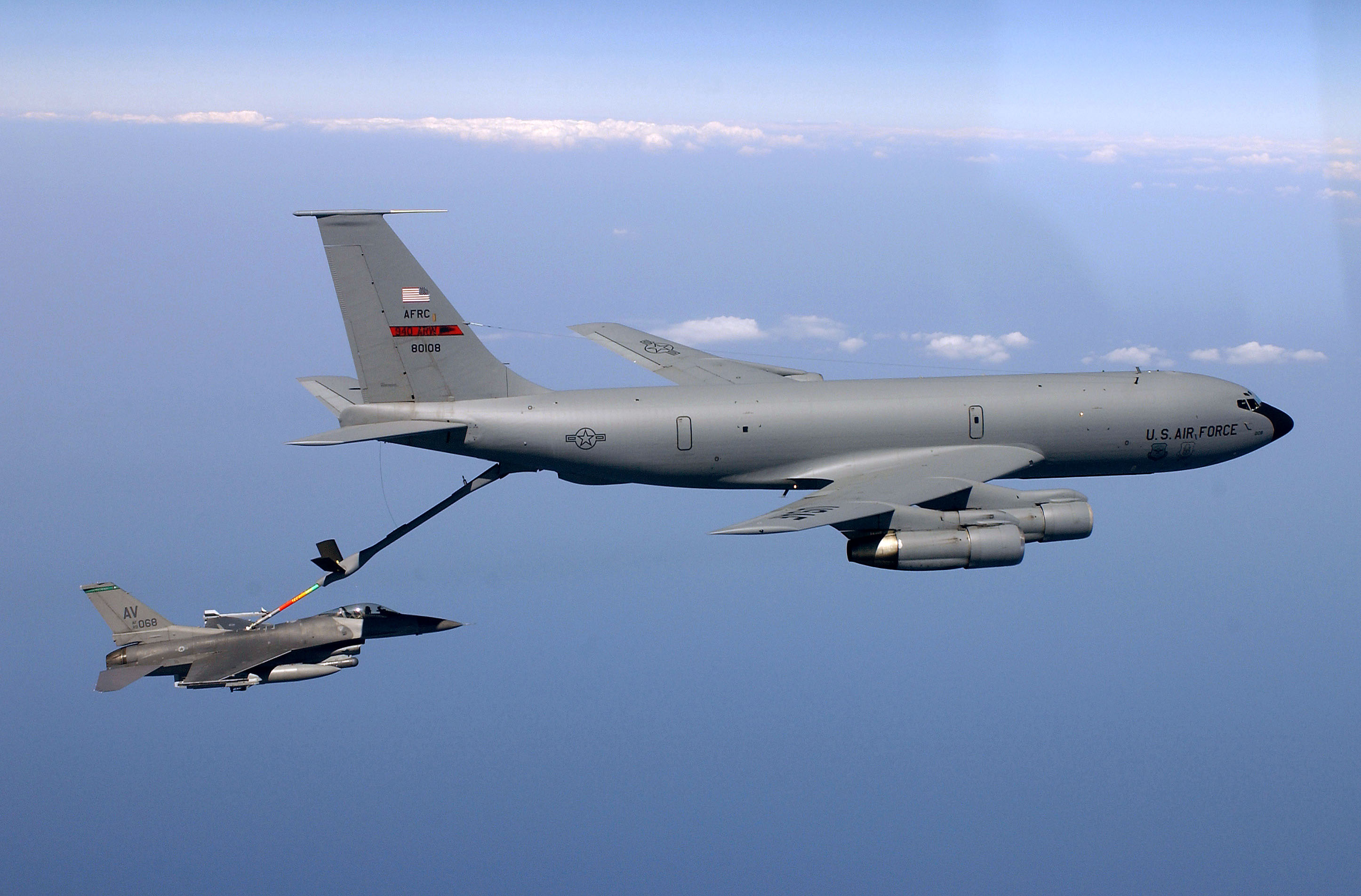 KC135_refueling.jpg