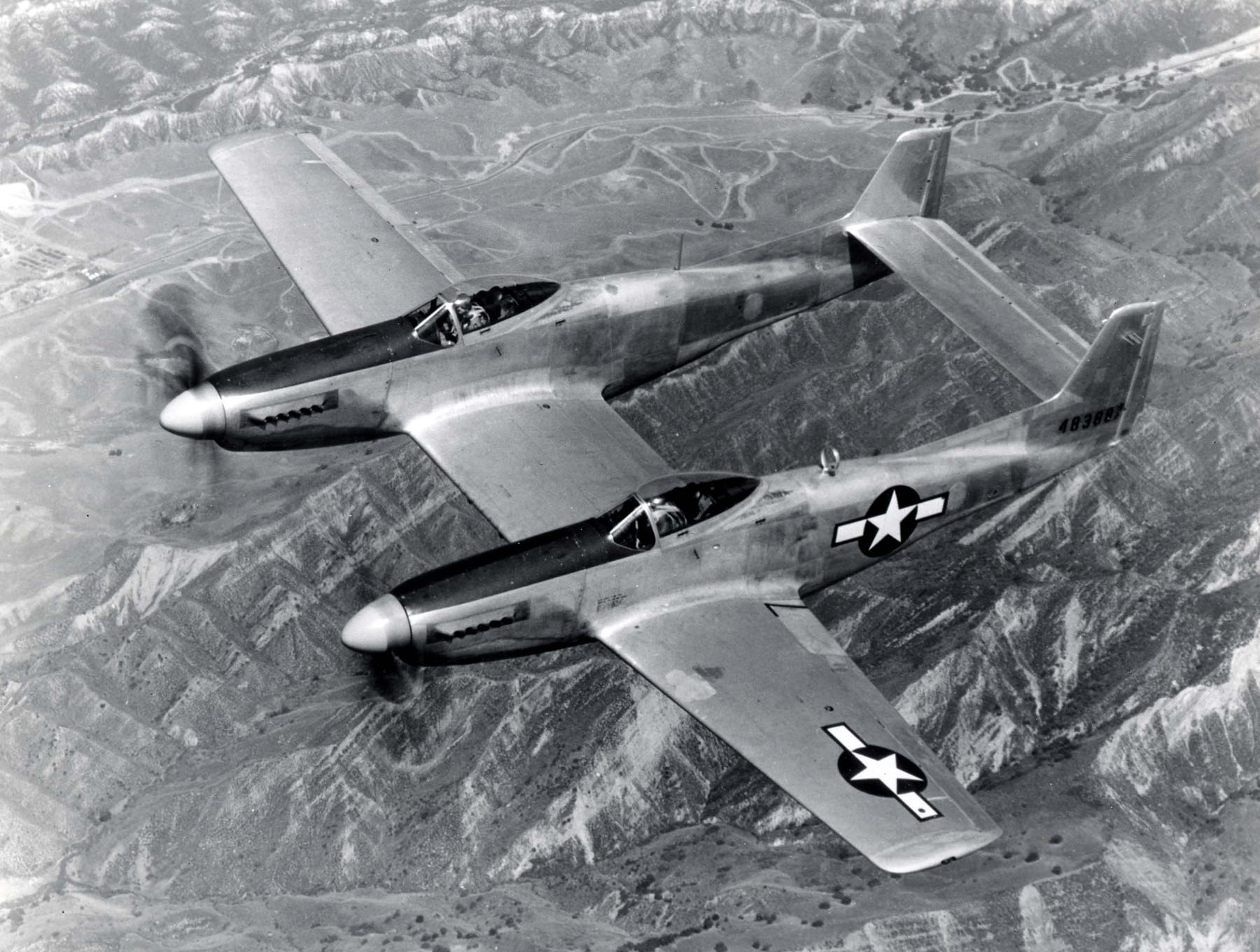 F82_twin_mustang.jpg