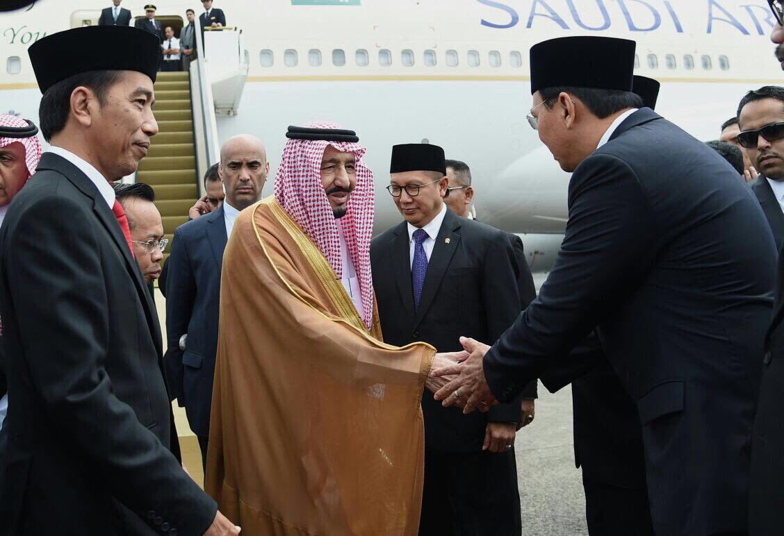 C50H71HWYAAPwk8.jpg