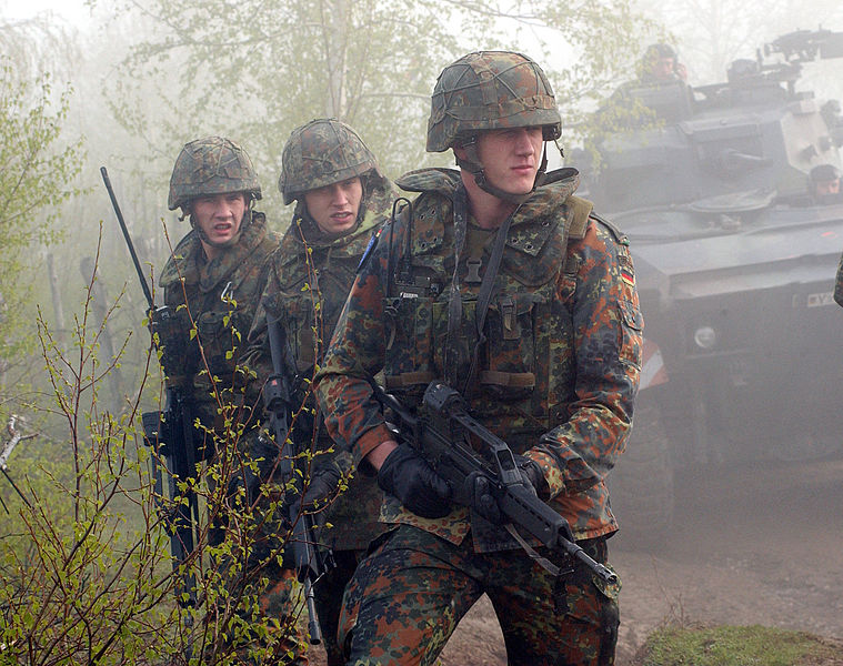 759px-Bundeswehr_G36.jpg