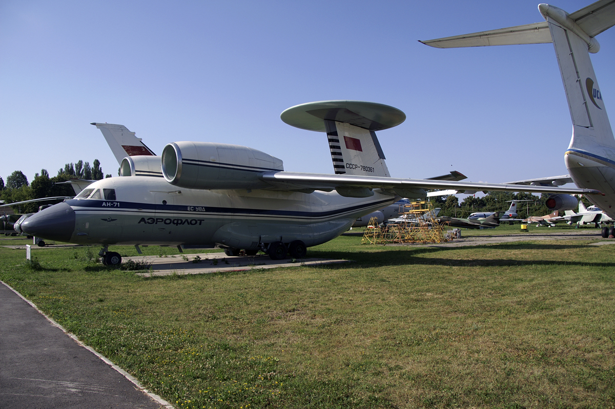 AN-71_CCCP-780361_Zhulyany.jpg