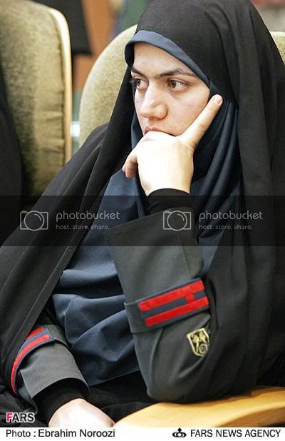 military_woman_iran_police_000088jpg.jpg