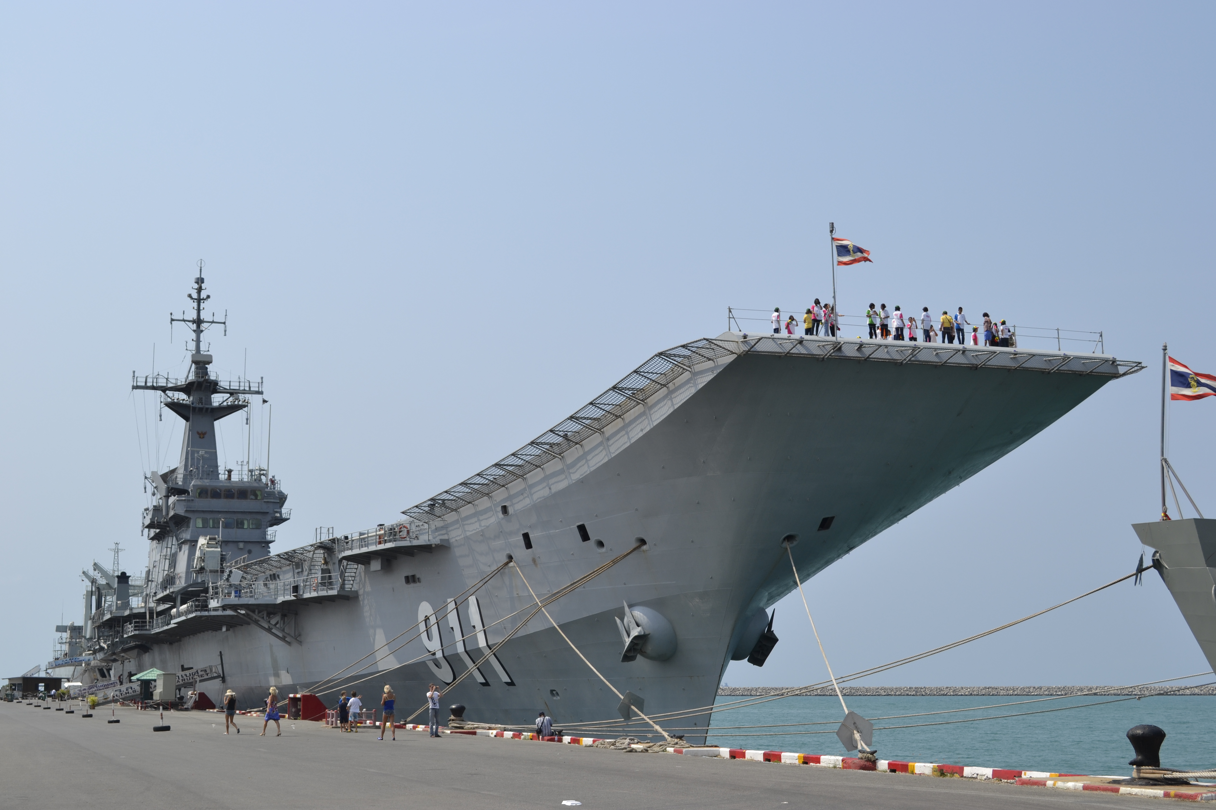 HTMS_Chakri_Naruebet_001.jpg