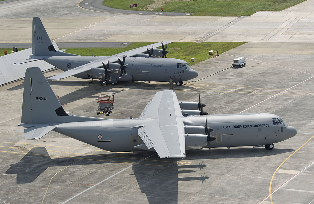 AIR_C-130J-30_RNoAF_C-130J_Canada_lg.jpg